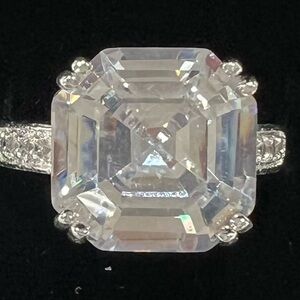 Swarovski Elements Silver Sparkle Women's Ring Size 7